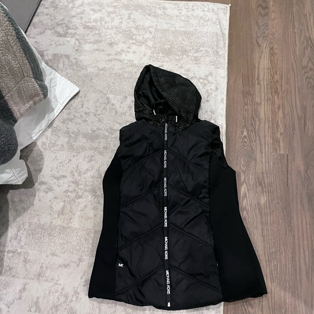 Michael KORS puffer vest with hood